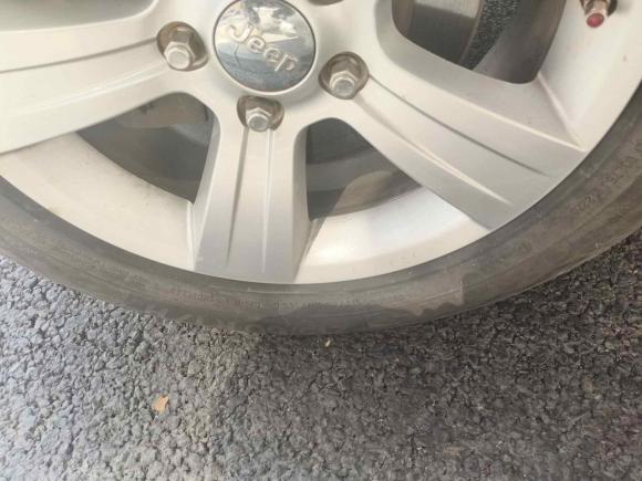 [成都·川A] 二手Jeep自由客2014款 2.4L 运动版