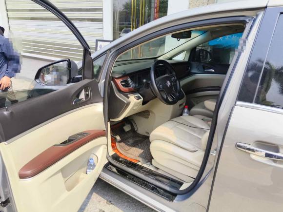 [广州·粤A] 二手别克别克GL82018款 28T 豪华型 国VI