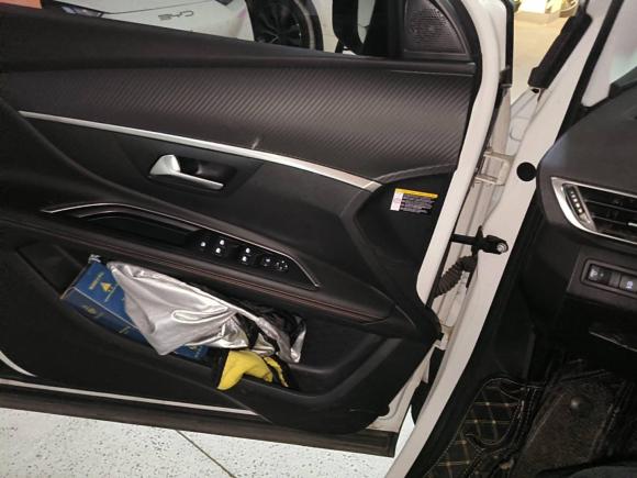 [武汉·鄂A] 二手标致标致50082017款 380THP 7座精英版