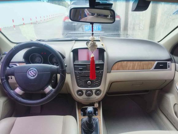 [上海·皖C] 二手别克凯越2015款 1.5L 手动经典型