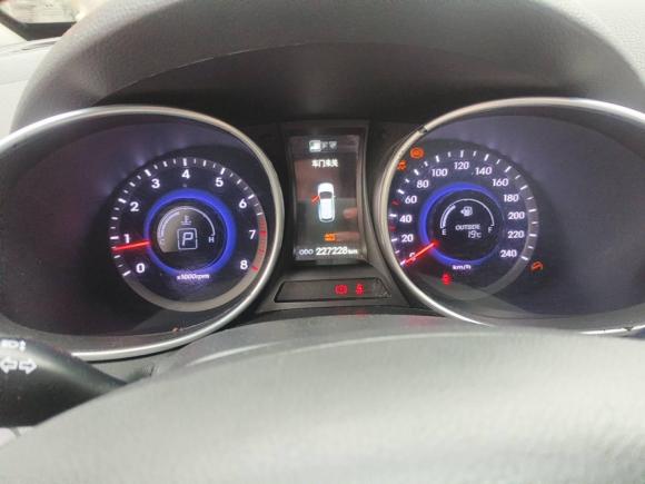 [南昌·赣A] 二手现代胜达2015款 2.0T 自动两驱智能型 5座