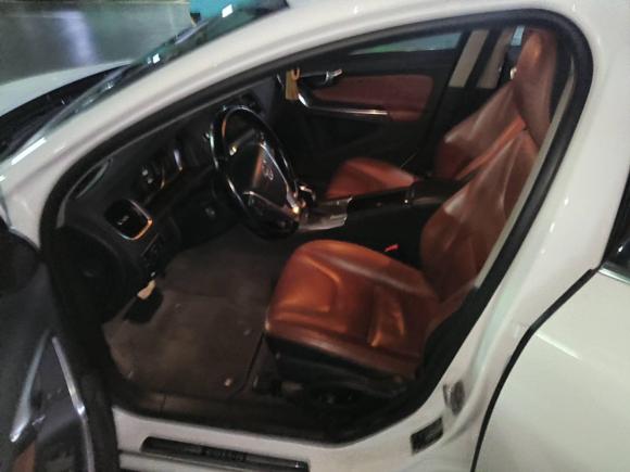 [成都·川A] 二手沃尔沃沃尔沃S602014款 S60L 2.0T 智进版