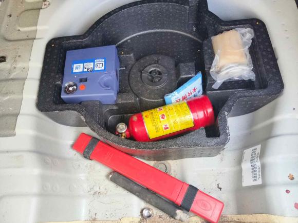 [南京·苏E] 二手雪佛兰科沃兹2016款 1.5L 手动欣享版