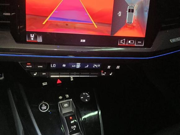 [广州·粤A] 二手奥迪奥迪Q4 e-tron2024款 40 e-tron 创境版