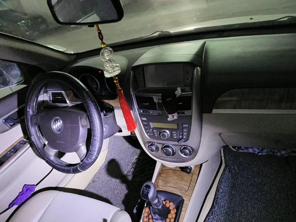 [青岛·鲁E] 二手别克凯越2015款 1.5L 手动经典型