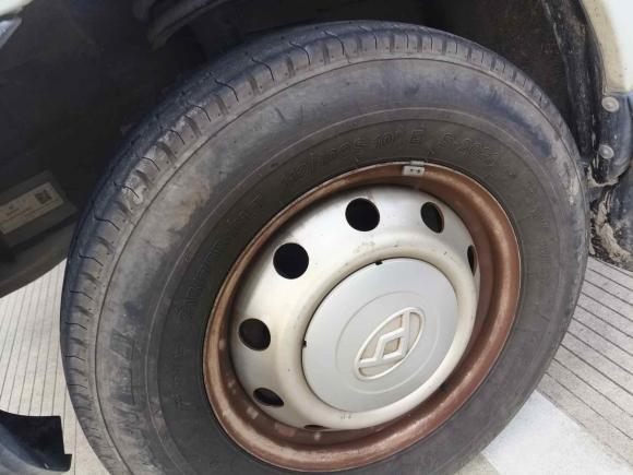 [南通·苏F] 二手上汽大通MAXUS新途V802019款 2.5T经典款6挡手动傲运通长轴中顶7座