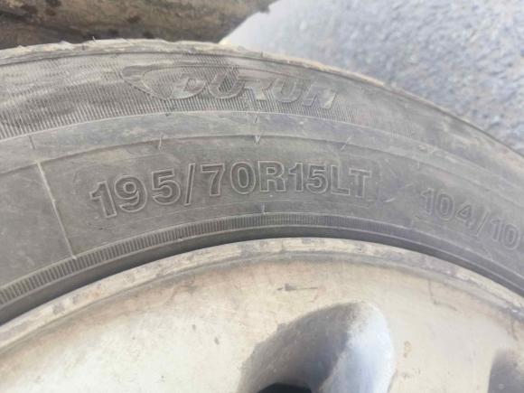 [青岛·鲁B] 二手金杯阁瑞斯2015款 2.0L经典版 标准型长轴7/9座