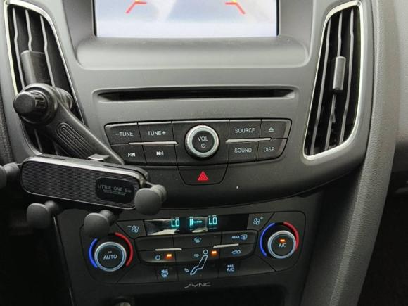 [深圳·粤S] 二手福特福克斯2018款 三厢经典 EcoBoost 180 自动精英型