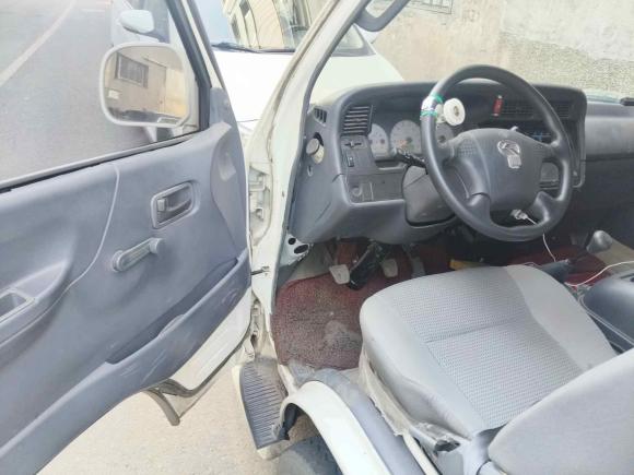 [常州·苏D] 二手金龙金威2012款 2.0L两用型短轴4G21B