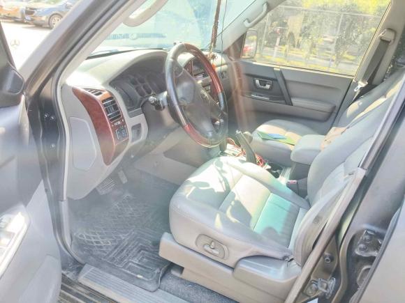 [广州·粤A] 二手三菱帕杰罗2006款 3.0L AT GLS