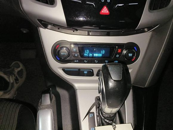 [南通·苏F] 二手福特福克斯2012款 两厢 2.0L 自动豪华运动型