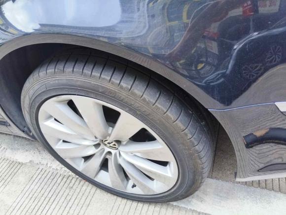 [义乌·浙G] 二手大众辉腾2011款 3.6L V6 4座加长Individual版