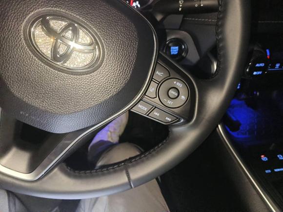 [合肥·闽G] 二手丰田威兰达2021款 2.0L CVT两驱豪华版