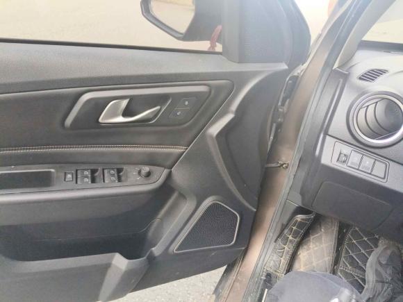 [成都·川A] 二手奔腾奔腾X402017款 1.6L 自动豪华型