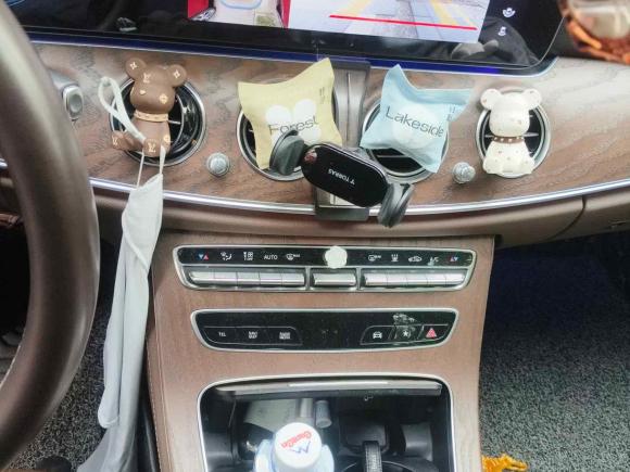 [无锡·苏B] 二手奔驰奔驰E级新能源2022款 改款三 E 350 e L 插电式混合动力轿车