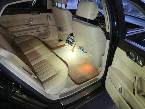 [上海·沪J] 二手大众辉腾2009款 3.6L V6 5座加长舒适版