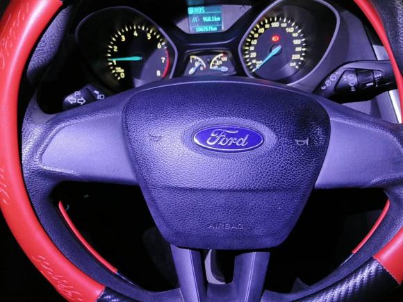 [西安·陕A] 二手福特福克斯2015款 两厢 1.6L 自动舒适型