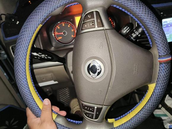 [上海·鲁F] 二手双龙柯兰多2011款 2.0T 柴油两驱手动舒适导航版