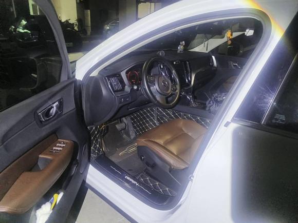 [深圳·粤B] 二手沃尔沃沃尔沃XC602019款 T5 四驱智逸版 国VI