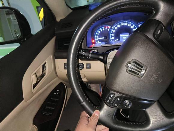 [南通·苏F] 二手丰田皇冠2010款 2.5L Royal 真皮天窗版