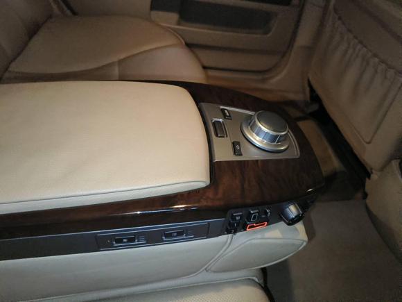 [杭州·浙A] 二手宝马宝马7系2005款 750Li