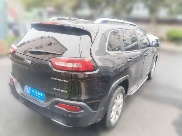 [上海·沪D] 二手Jeep自由光2017款 2.0L 优越版