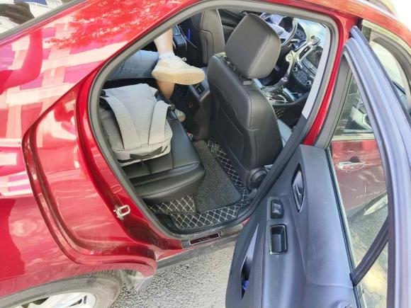 [无锡·苏B] 二手雪佛兰探界者2018款 535T 自动驭界版