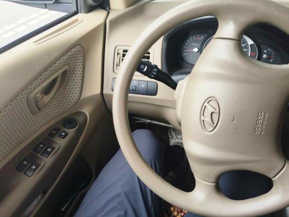 [成都·川B] 二手现代途胜2013款 2.0L 手动两驱时尚型