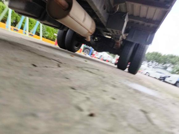 [上海·苏U] 二手长安跨越跨越者D52021款 1.6L标准版单排栏板双后轮3400mm货箱DAM16KL