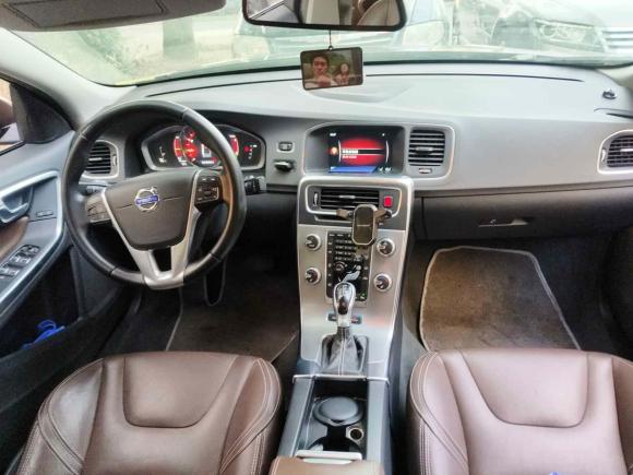 [上海·浙B] 二手沃尔沃沃尔沃S60插电式混动2015款 S60L E驱混动 T6智驭版