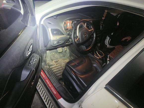 [武汉·鄂A] 二手Jeep自由光2016款 2.4L 优越版