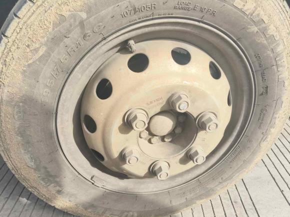 [武汉·鄂A] 二手依维柯依维柯得意2020款 2.5T A40客车双胎中顶5-9座国VI