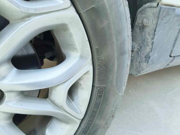 [上海·鄂Q] 二手福特翼搏2013款 1.5L 自动尊贵型