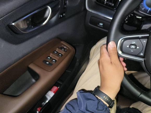 [杭州·浙A] 二手沃尔沃沃尔沃XC602025款 B5 四驱智逸豪华版