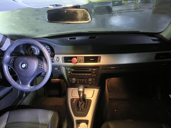 [上海·沪A] 二手宝马宝马3系2009款 325i双门轿跑车