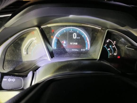 [青岛·鲁B] 二手本田思域2016款 220TURBO CVT豪华版