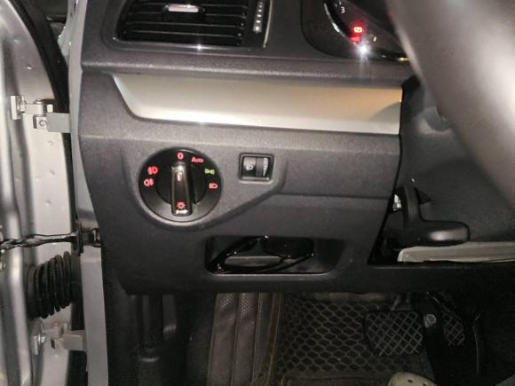 [广州·粤A] 二手大众朗逸2015款 1.6L 自动舒适版