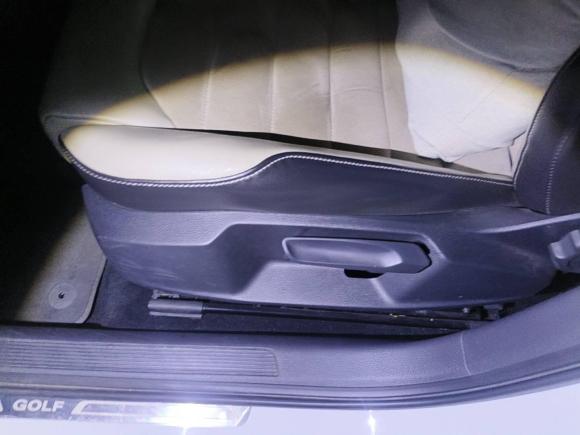 [杭州·浙A] 二手大众高尔夫2017款 230TSI 自动豪华百万辆纪念版