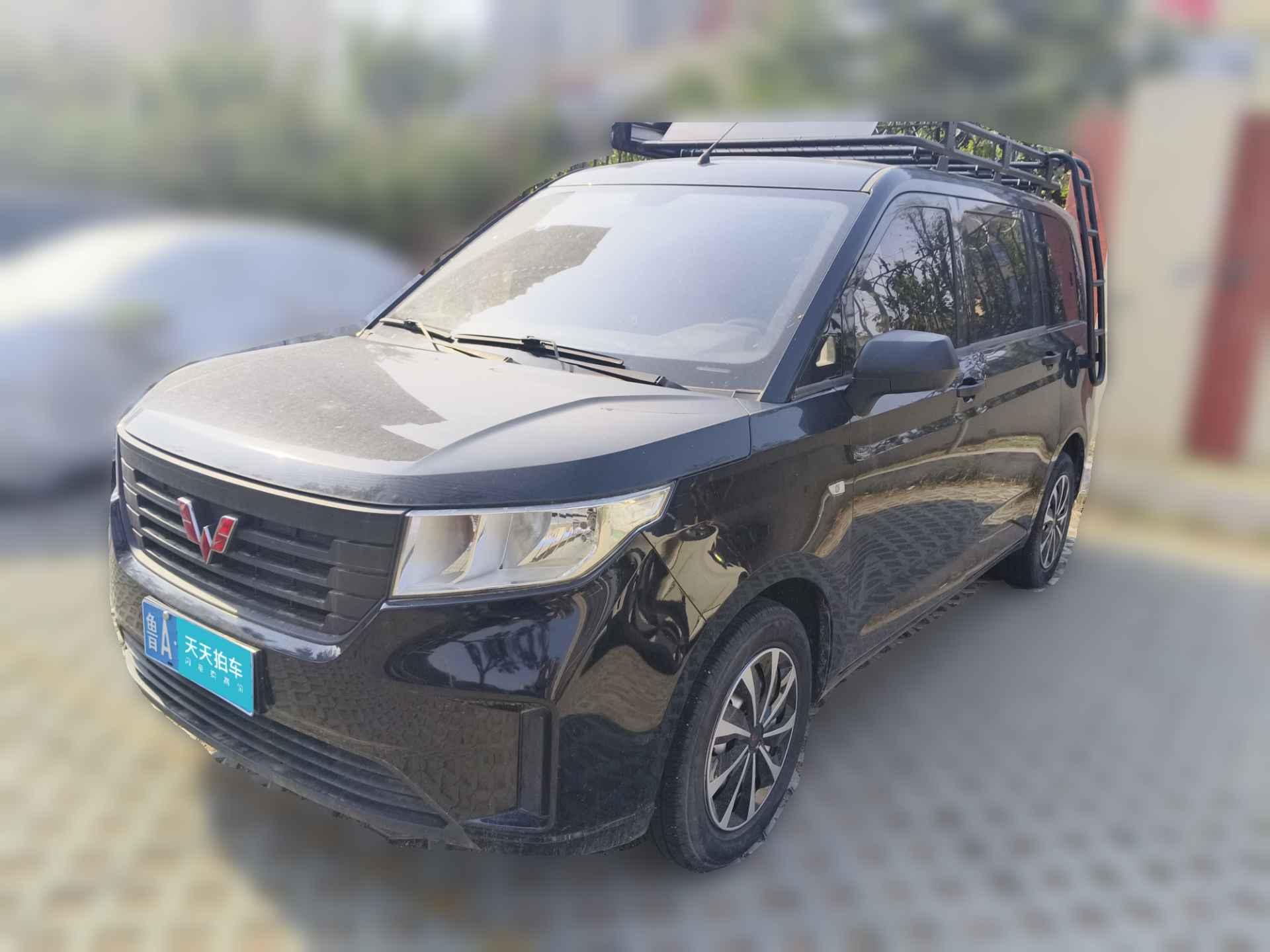 [济南·鲁A] 五菱汽车五菱宏光PLUS2020款 1.5L 手动标准型 5座