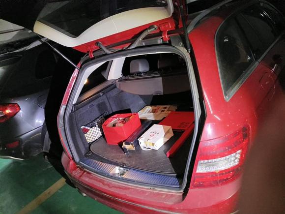 [苏州·苏E] 二手奔驰奔驰C级2011款 C 200 时尚旅行版