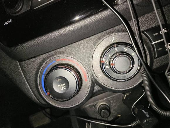 [南昌·赣M] 二手起亚起亚K22012款 三厢 1.6L AT Premium纪念版