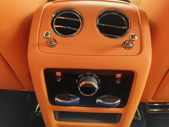 [广州·粤A] 二手劳斯莱斯古思特2021款 6.7T 标准轴距版