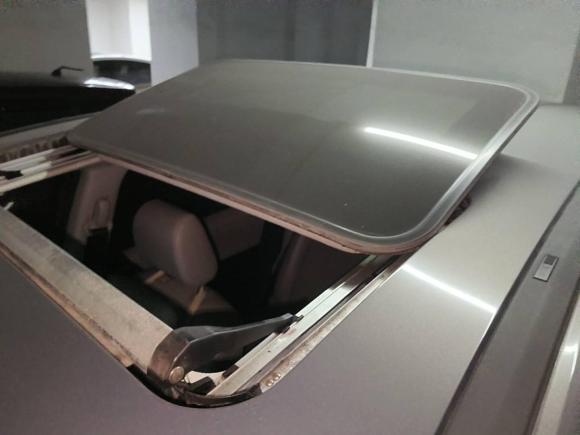 [广州·粤C] 二手马自达马自达52008款 2.0 自动豪华型