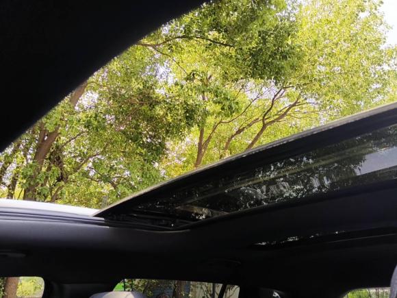 [上海·沪A] 二手奔驰奔驰EQB2022款 EQB 260