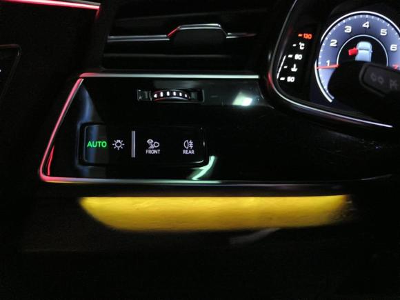 [武汉·鄂A] 二手奥迪奥迪Q72020款 45 TFSI quattro S line运动限量版