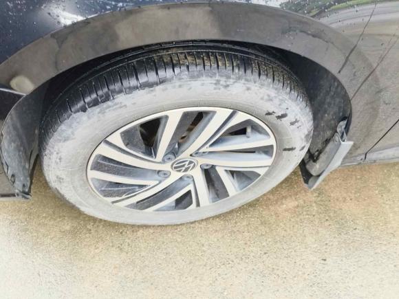 [上海·鄂J] 二手大众朗逸2023款 1.5L 自动五百万版