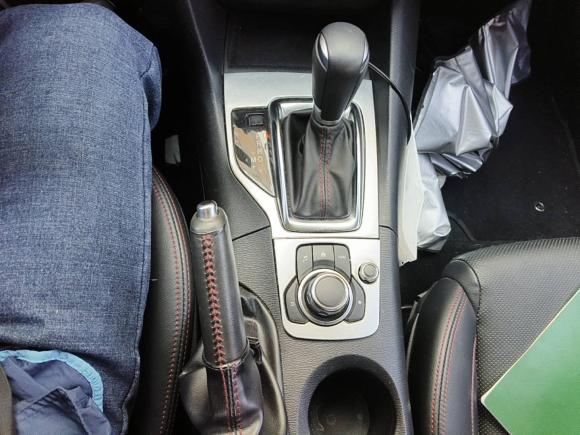 [上海·苏F] 二手马自达马自达3 昂克赛拉2016款 三厢 2.0L 自动旗舰型