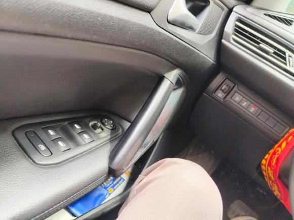 [上海·赣E] 二手标致标致3082016款 1.6L 自动豪华版