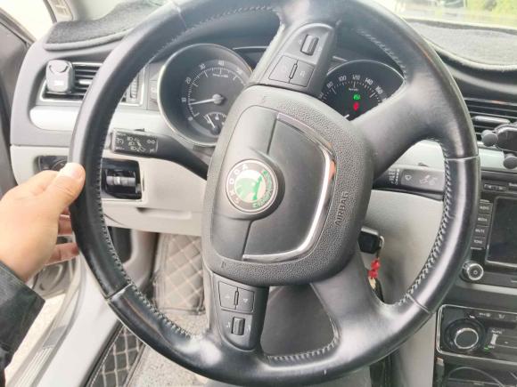 [上海·沪C] 二手斯柯达昊锐2009款 1.8TSI 自动尊雅版