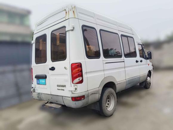 [常州·苏A] 二手依维柯依维柯褒迪2013款 2.5T-A37 客货两用高顶